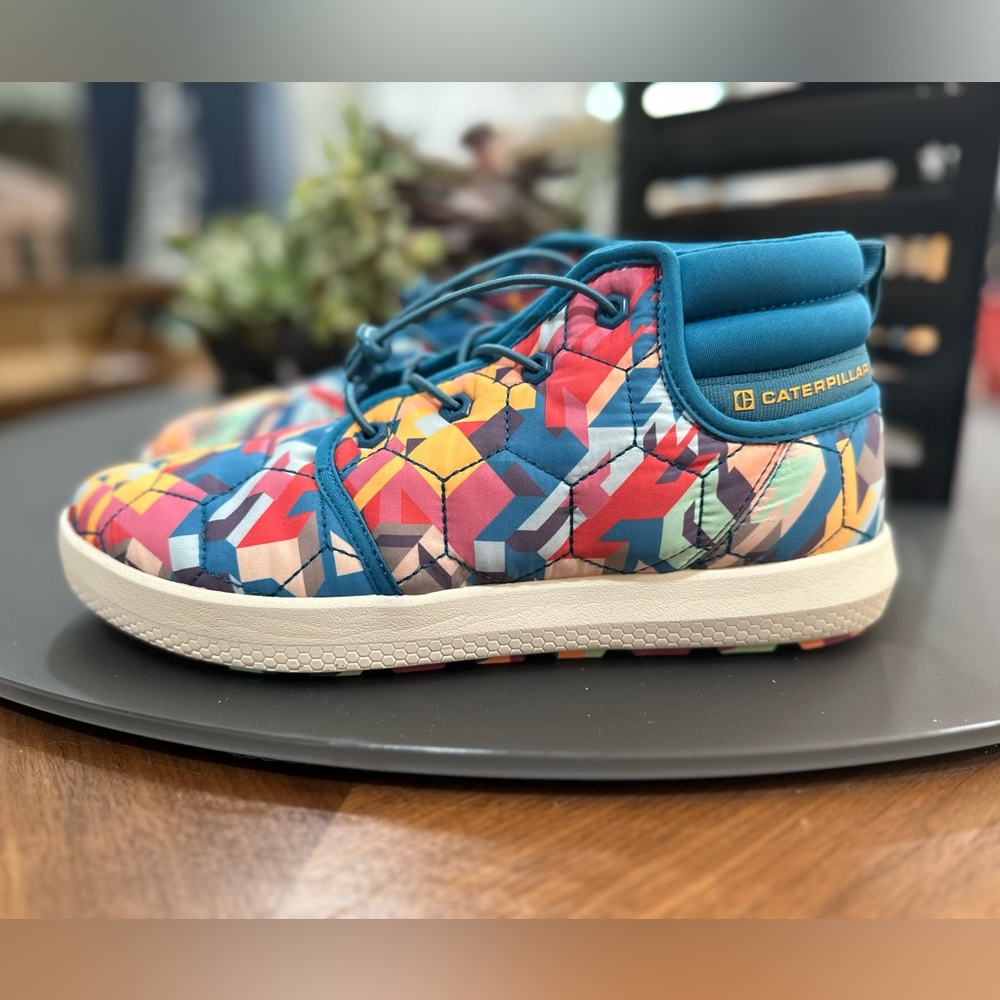 Brand New Catepillar Code Scout mid multi color sneaker Men’s 9 or women’s 11